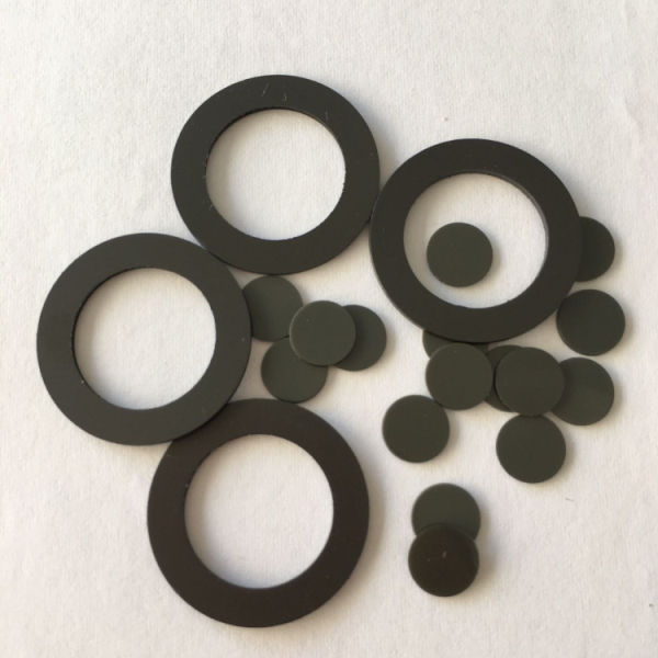 Graphite nylon gasket